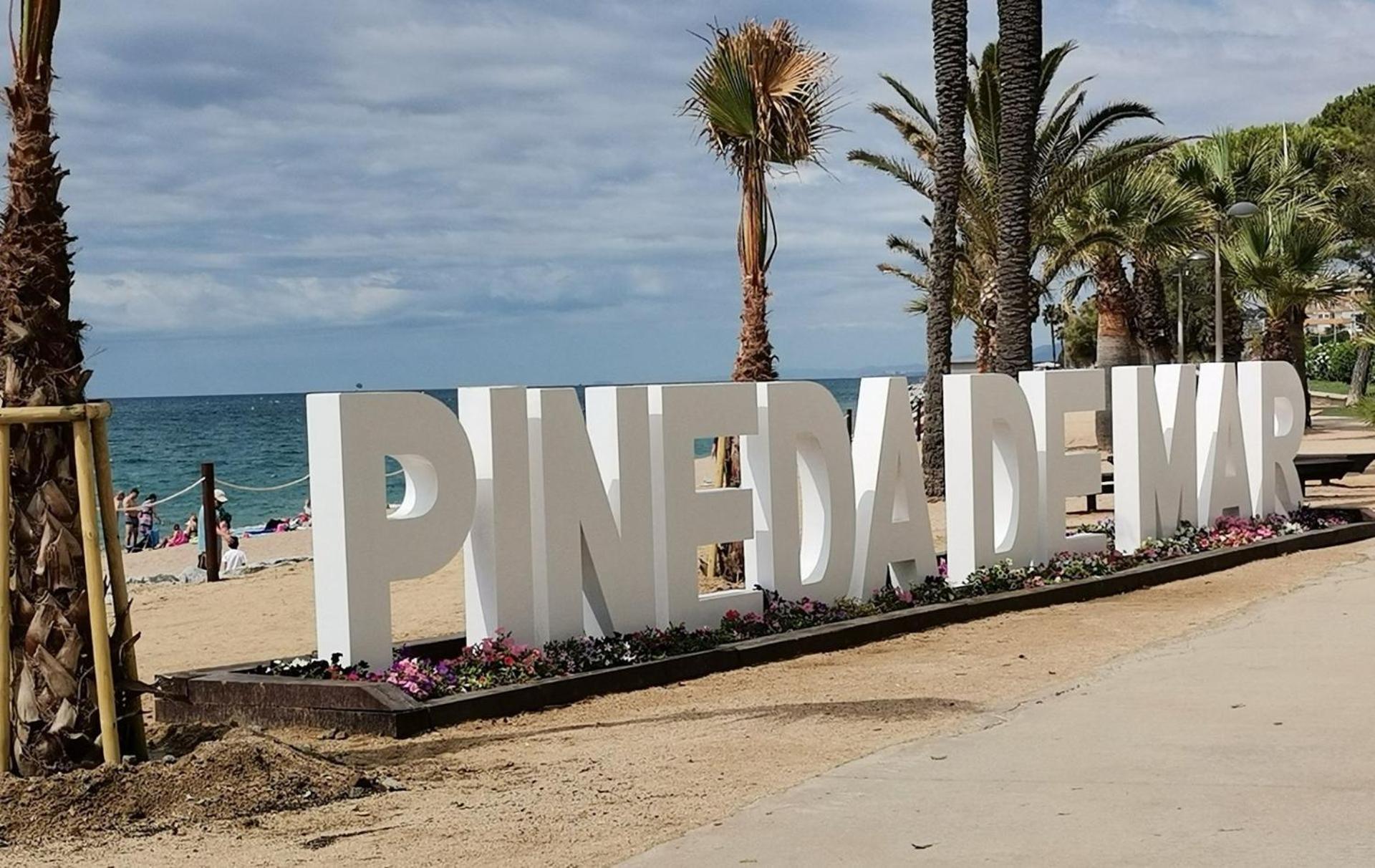 Homeholidaysrentals Atico Ocean Pineda De Mar Exterior foto